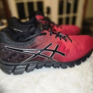 Asics Red and Black Running Shoes Sz 9.5
